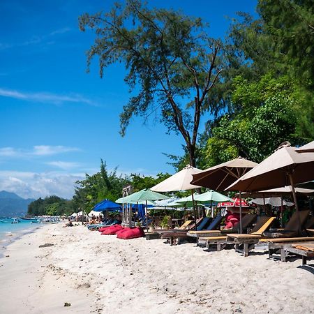 กีลี โอเขียน คลับ Hotel กีลีตราวางัน ภายนอก รูปภาพ